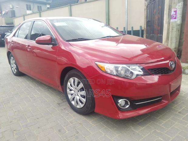 Toyota Camry 2014 Red