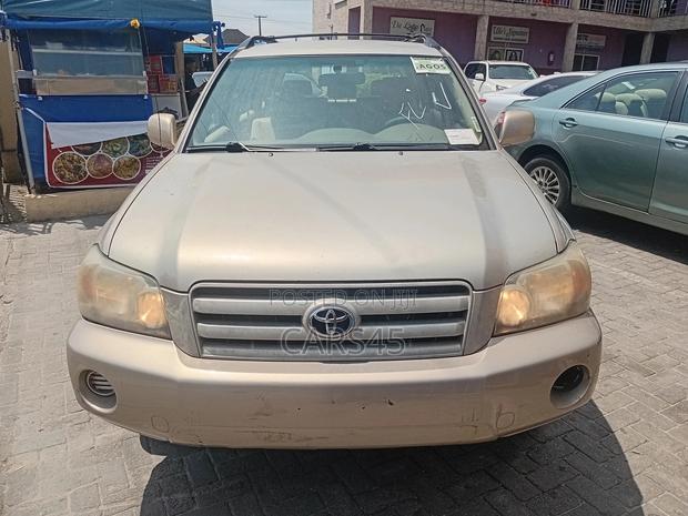 Toyota Highlander 2006 Gold