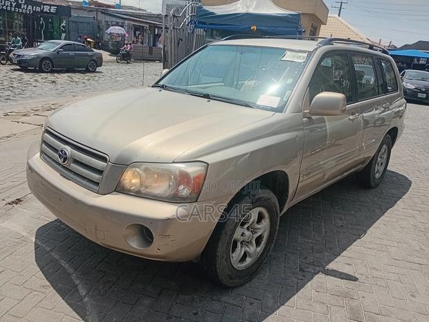 Toyota Highlander 2006 Gold