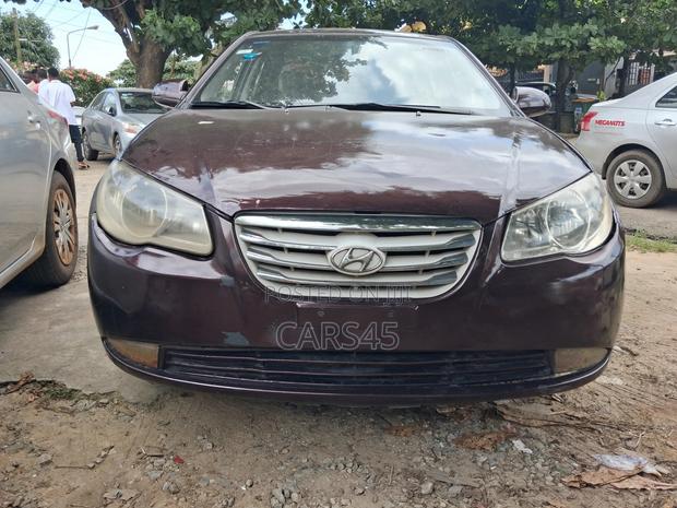 Hyundai Elantra 2008 Brown