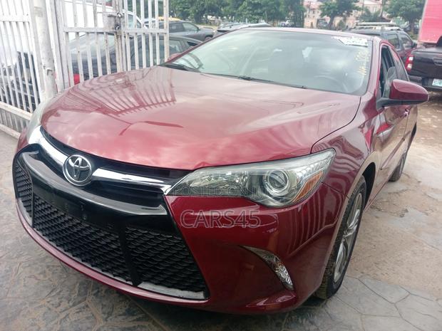 Toyota Camry 2016 Red