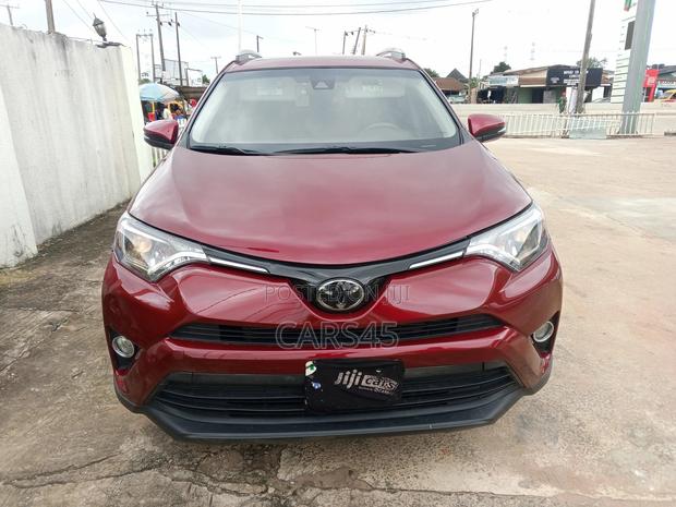 Toyota RAV4 2018 Red