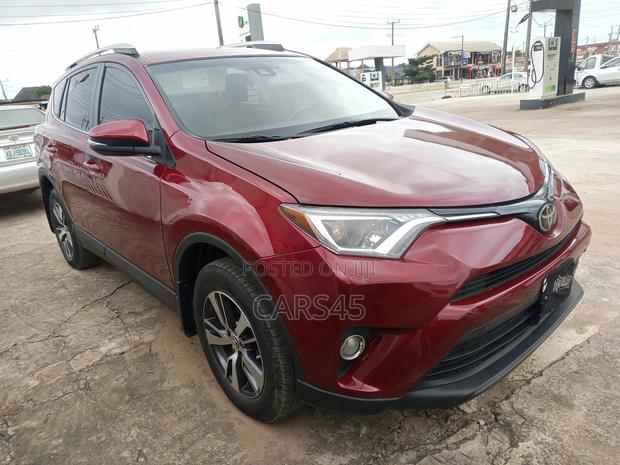Toyota RAV4 2018 Red