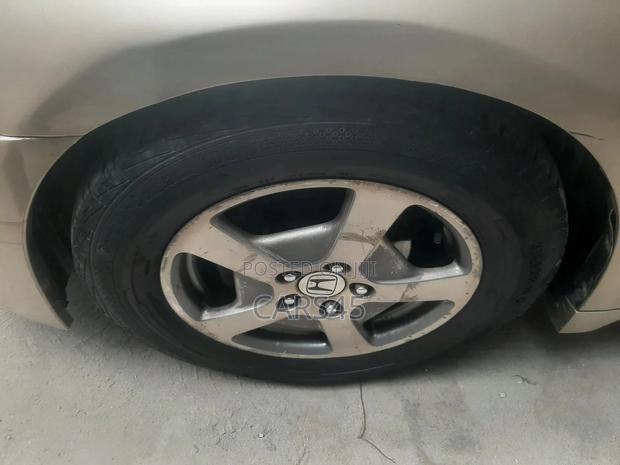 Honda Accord 2005 Gold
