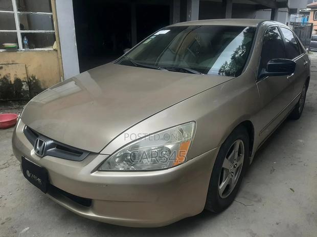 Honda Accord 2005 Gold