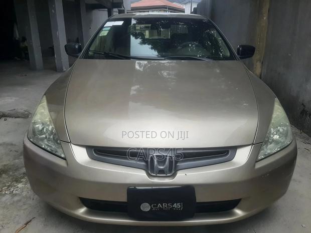 Honda Accord 2005 Gold