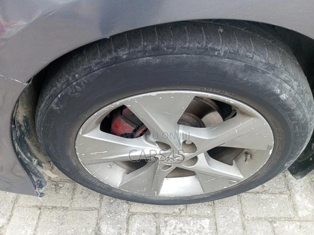 Toyota Camry 2012 Gray