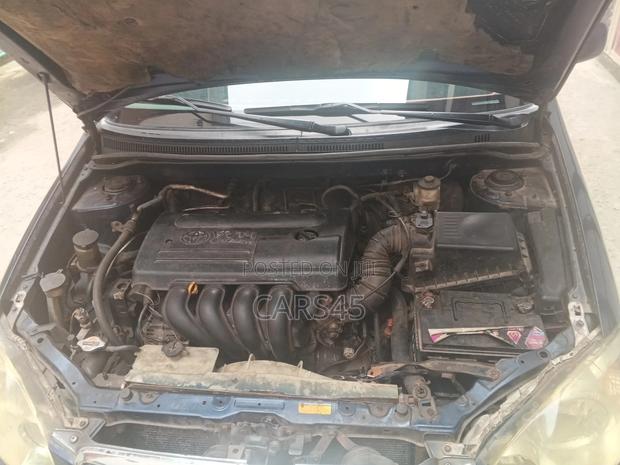 Toyota Corolla 2004 Blue