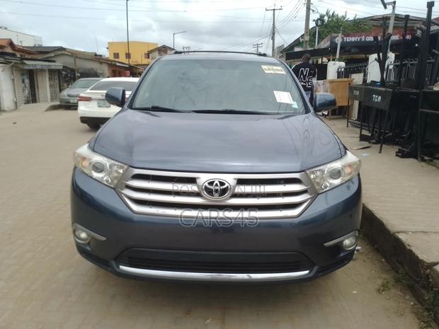 Toyota Highlander 2012 Blue