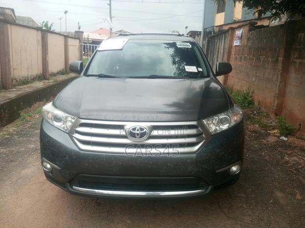 Toyota Highlander 3.5L 2WD 2013 Gray