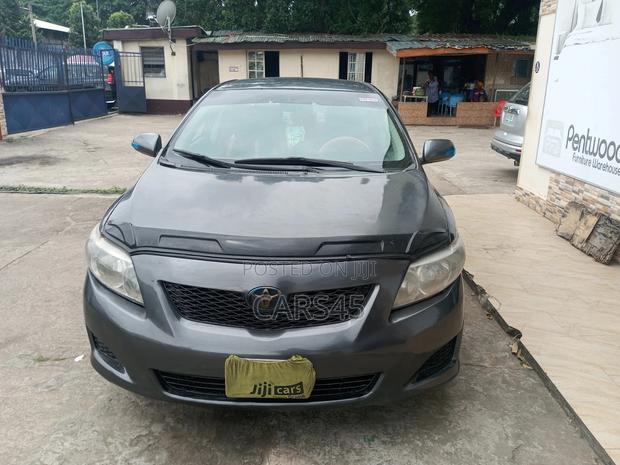 Toyota Corolla 2009 Gray