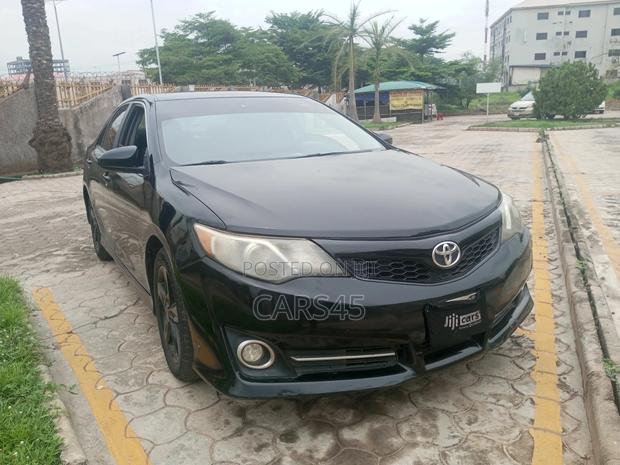 Toyota Camry 2012 Black