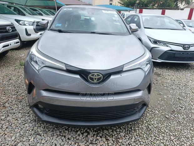 Toyota C-HR 2018 Silver