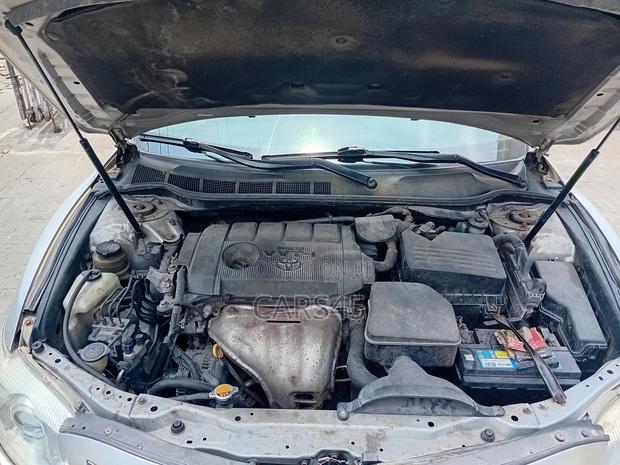 Toyota Camry 2010 Silver