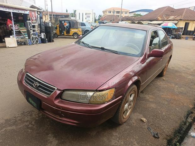 Toyota Camry 1998 Red