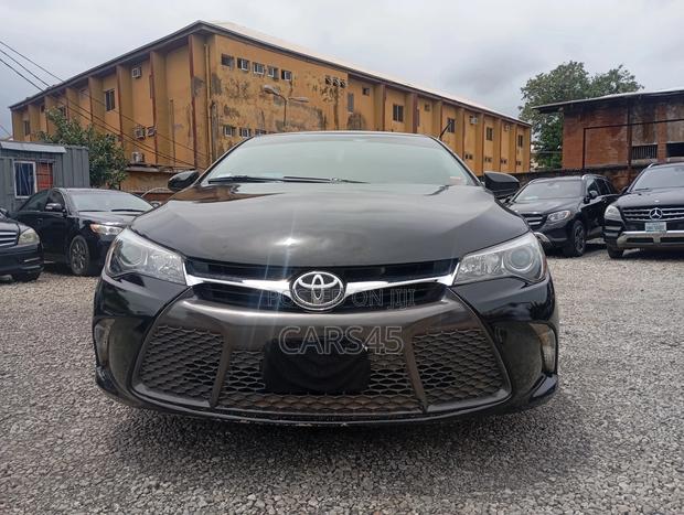 Toyota Camry 2016 Black