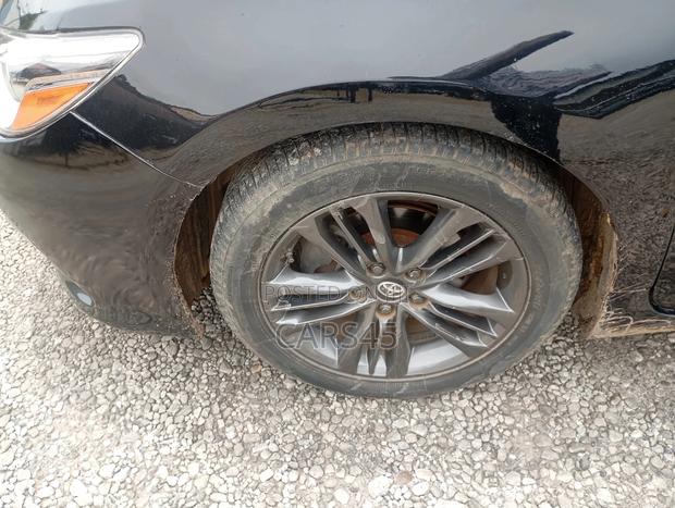 Toyota Camry 2016 Black