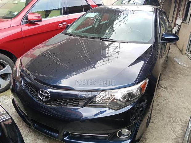 Toyota Camry 2014 Gray
