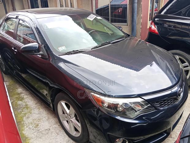 Toyota Camry 2014 Gray