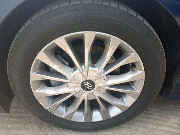 Hyundai Sonata Sport 4dr Sedan (2.4L 4cyl 6A) 2015 Blue