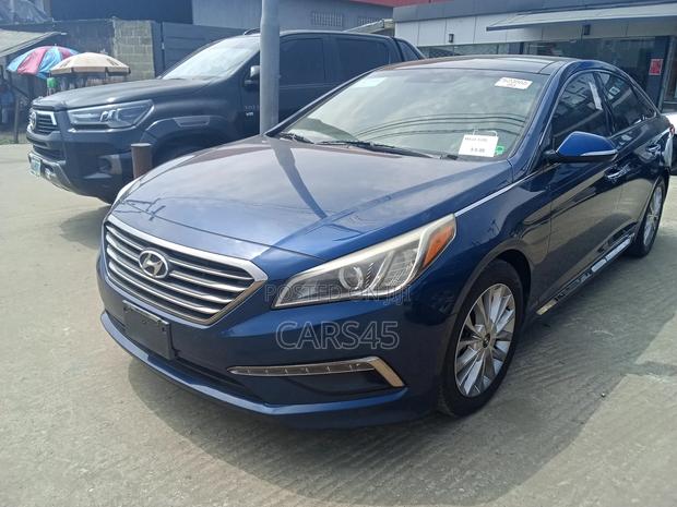 Hyundai Sonata Sport 4dr Sedan (2.4L 4cyl 6A) 2015 Blue