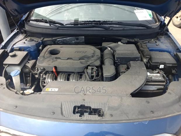 Hyundai Sonata Sport 4dr Sedan (2.4L 4cyl 6A) 2015 Blue