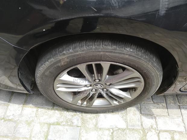 Toyota Camry 2016 Black