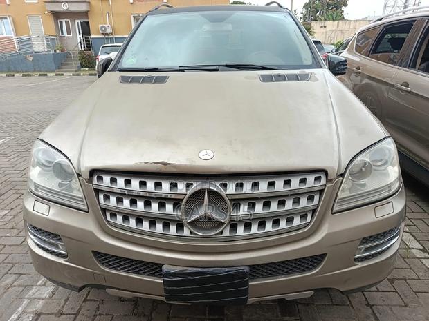 Mercedes-Benz M Class 2006 Gold
