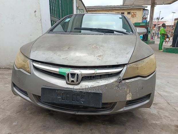 Honda Civic 2007 Gray