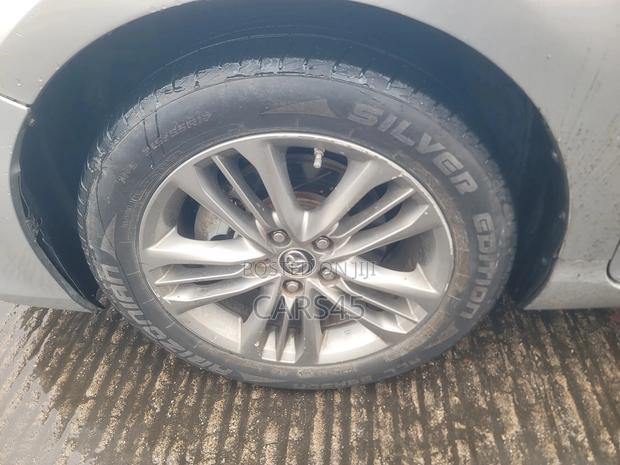 Toyota Camry 2015 Silver