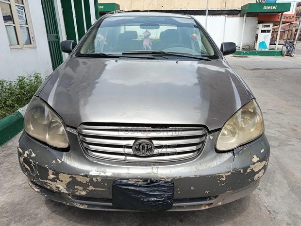 Toyota Corolla 2004 Gray