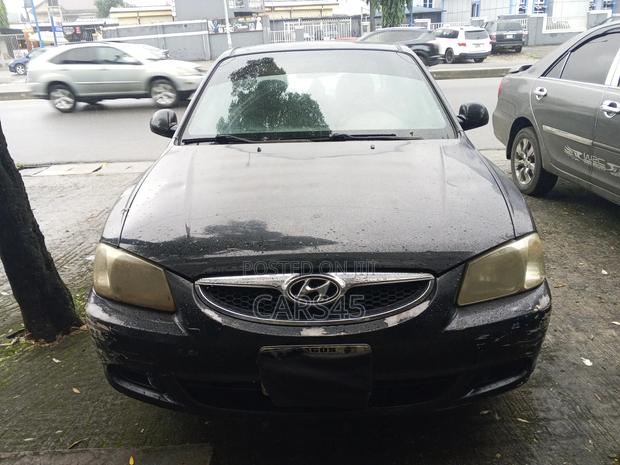 Hyundai Verna 2010 Black