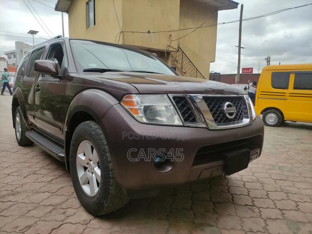 Nissan Pathfinder 2008 Brown