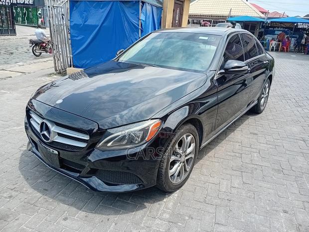 Mercedes-Benz C300 2015 Black