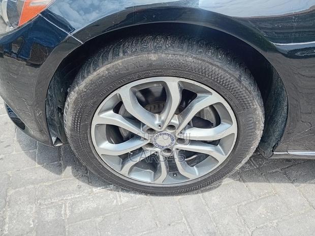 Mercedes-Benz C300 2015 Black