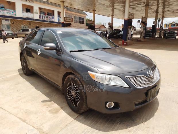 Toyota Camry 2008 Gray