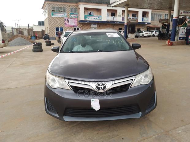 Toyota Camry 2014 Gray