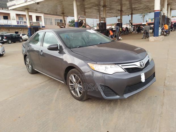 Toyota Camry 2014 Gray