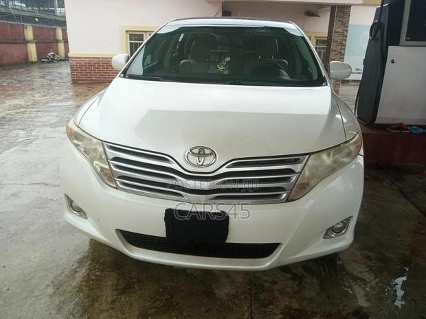 Toyota Venza 2010 White