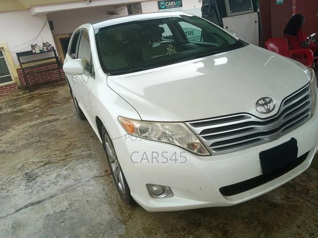 Toyota Venza 2010 White