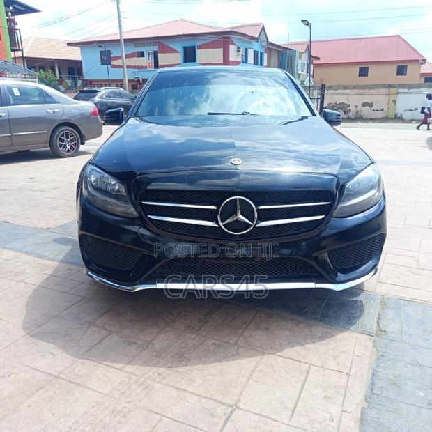Mercedes-Benz C300 2016 Black