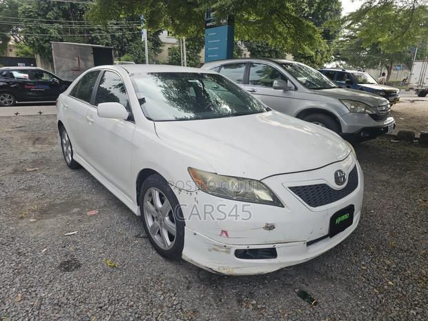 Toyota Camry 2009 White