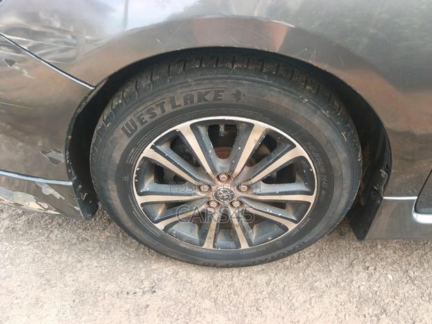 Toyota Corolla 2010 Gray