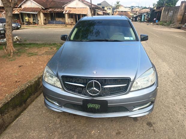 Mercedes-Benz C300 2011 Silver