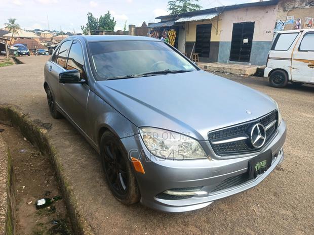 Mercedes-Benz C300 2011 Silver