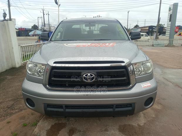 Toyota Tundra 2009 Gray