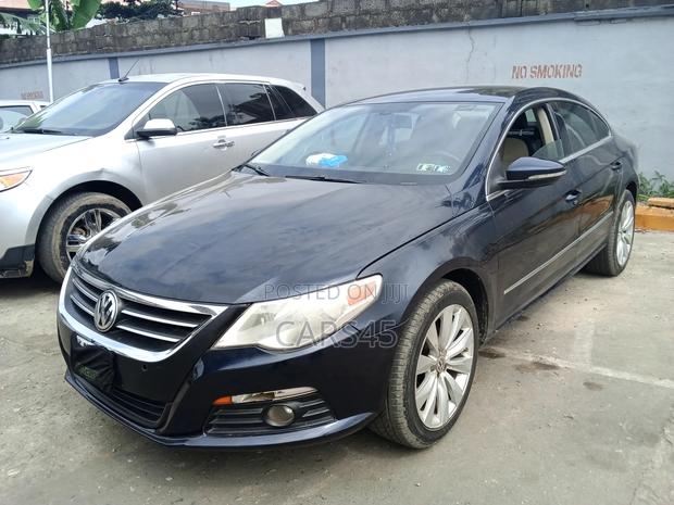 Volkswagen Passat 2012 Blue