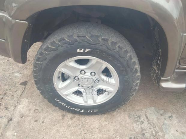 Toyota 4-Runner 2000 Gray