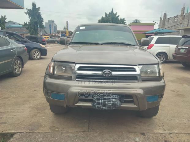 Toyota 4-Runner 2000 Gray