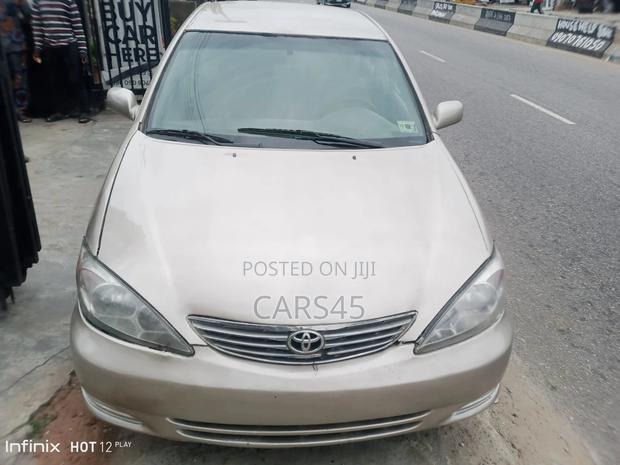 Toyota Camry 2003 Gold